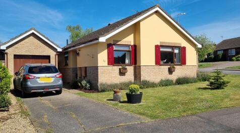 2 bedroom detached bungalow for sale