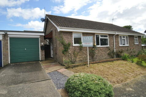 2 bedroom semi-detached bungalow for sale