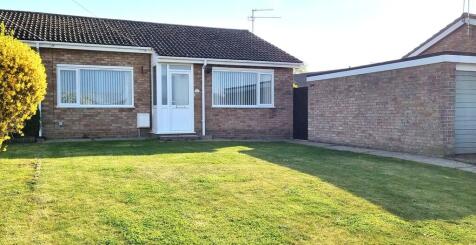 3 bedroom semi-detached bungalow for sale
