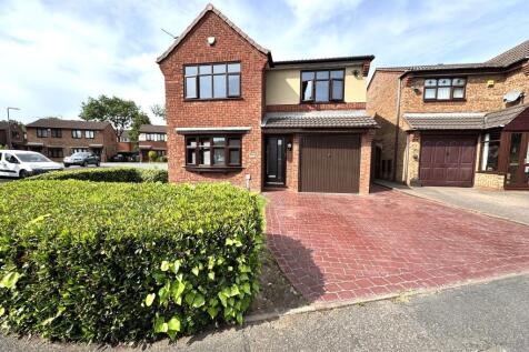 4 bedroom detached house for sale
