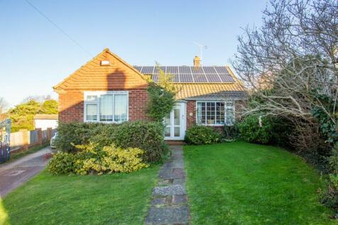 4 bedroom detached bungalow for sale