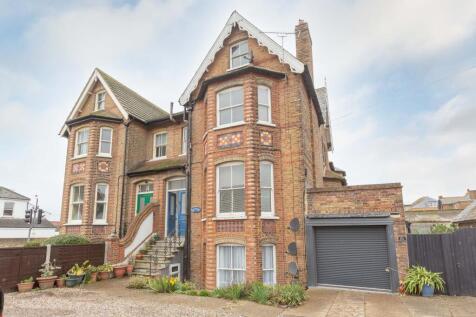 Canterbury Road, Herne Bay, CT6 2 bed flat for sale