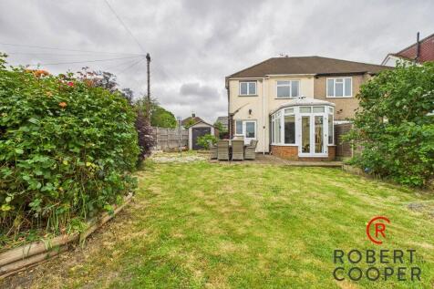 Parkfield Crescent, Ruislip, HA4 3 bed semi