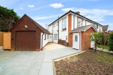 Bittacy Park Avenue, London, NW7 3 bed semi