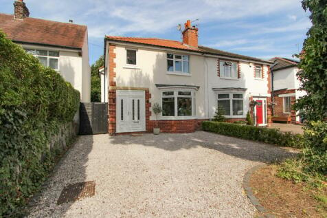 3 bedroom semi-detached house for sale