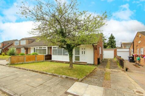 2 bedroom semi-detached bungalow for sale