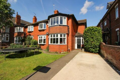 4 bedroom semi-detached house for sale