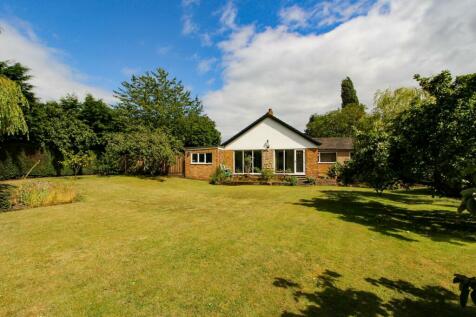 4 bedroom detached bungalow for sale