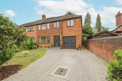 4 bedroom semi-detached house for sale