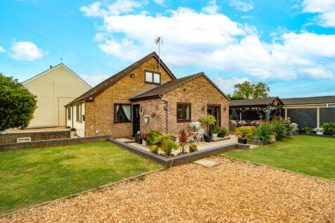 5 bedroom detached bungalow for sale