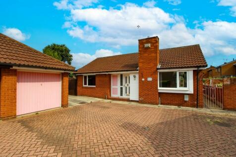 2 bedroom detached bungalow for sale