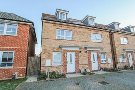 4 bedroom town house for sale