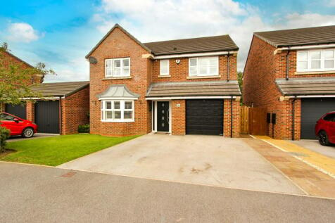 4 bedroom detached house for sale