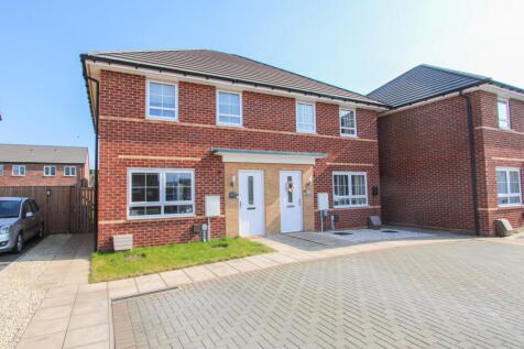 3 bedroom semi-detached house for sale