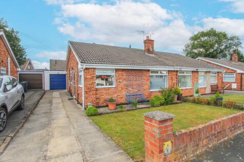 2 bedroom semi-detached bungalow for sale