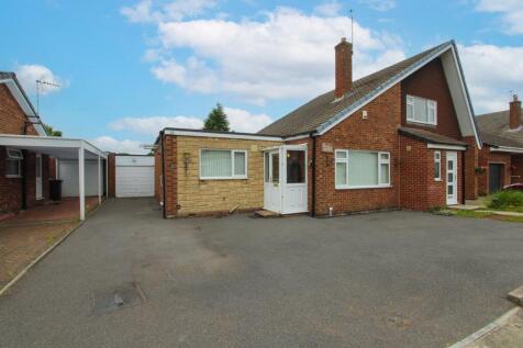 2 bedroom semi-detached bungalow for sale