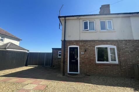 2 bedroom semi-detached house for sale