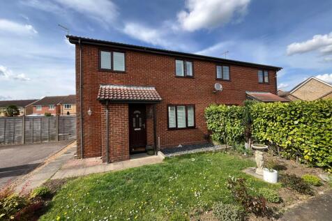 Doddington PE15 2 bed cluster house for sale