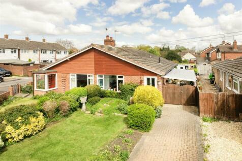 2 bedroom semi-detached bungalow for sale