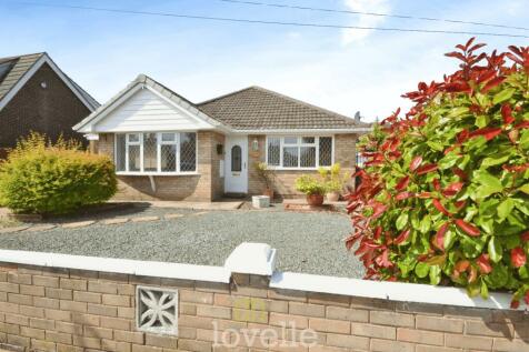 3 bedroom detached bungalow for sale