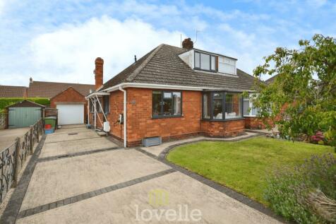 3 bedroom semi-detached bungalow for sale