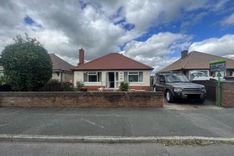 2 bedroom detached bungalow for sale