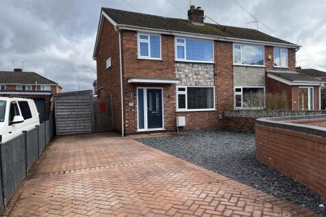 3 bedroom semi-detached house for sale