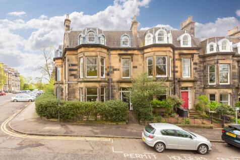 3 bedroom flat for sale