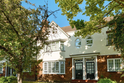2 bedroom maisonette for sale