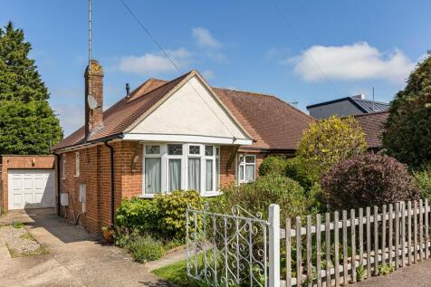 2 bedroom semi-detached bungalow for sale