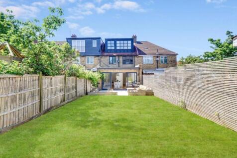 5 bedroom terraced house for sale