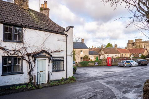 2 bedroom end of terrace house for sale