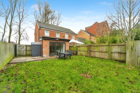 2 bedroom end of terrace house for sale