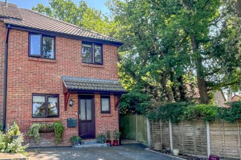 Cassidy Place, New Town Road 3 bed end of terrace house for sale