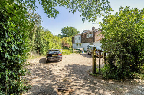 Bardown Road, Stonegate 4 bed detached house for sale