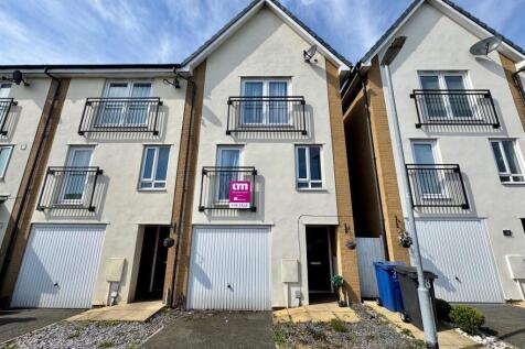 Schoolfield Way, West Thurrock... 4 bed end of terrace house for sale