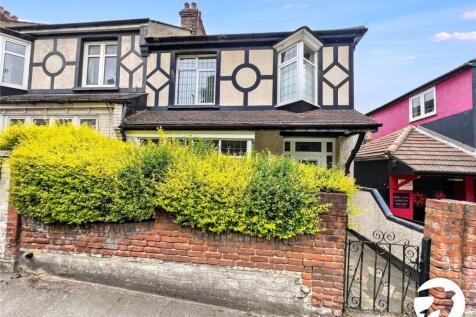 Chatham Hill, Chatham, Kent, ME5 3 bed end of terrace house for sale