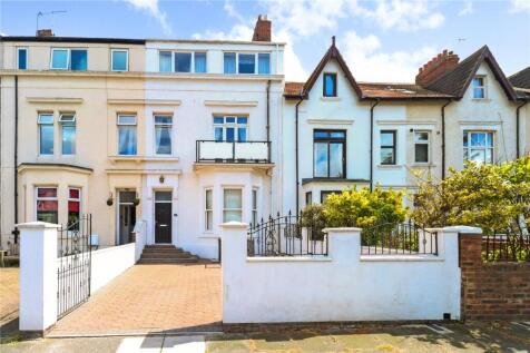 7 bedroom terraced house for sale