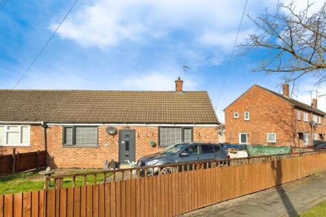 2 bedroom semi-detached bungalow for sale