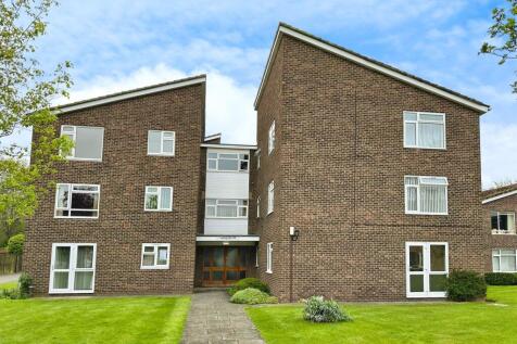 2 bedroom ground floor flat for sale