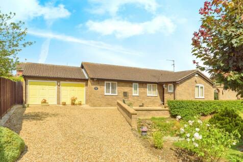 3 bedroom detached bungalow for sale