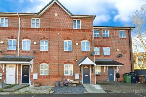 Victoria Lane, Manchester M27 3 bed terraced house for sale