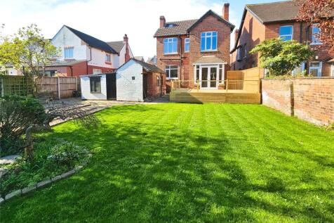 Axholme Road, South Yorkshire DN2 5 bed detached house for sale