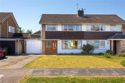 Yarburgh Way, North Yorkshire YO10 3 bed semi
