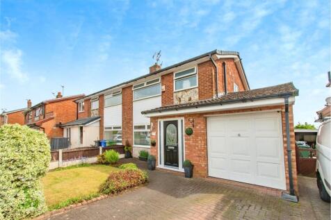Salisbury Road, Manchester M26 3 bed semi