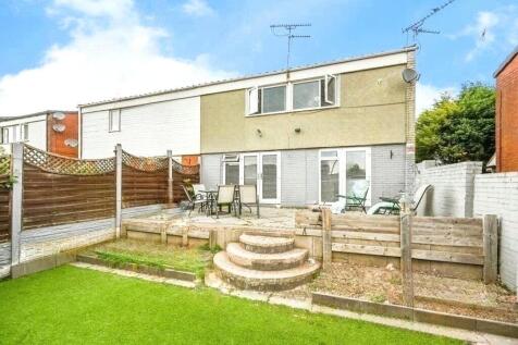 3 bedroom end of terrace house for sale