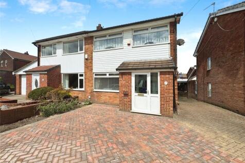 Trinity Crescent, Manchester M28 3 bed semi