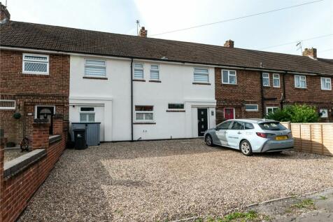 4 bedroom terraced house for sale