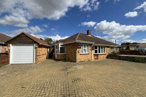 Cuckoo Lane, Fareham PO14 2 bed bungalow for sale