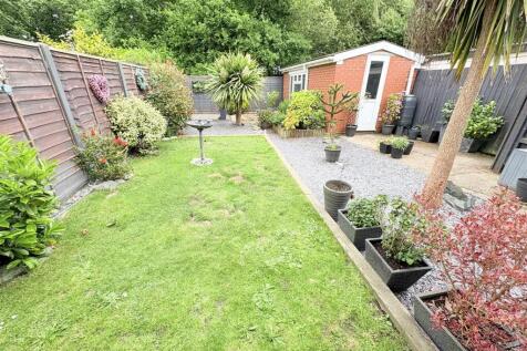 2 bedroom semi-detached bungalow for sale